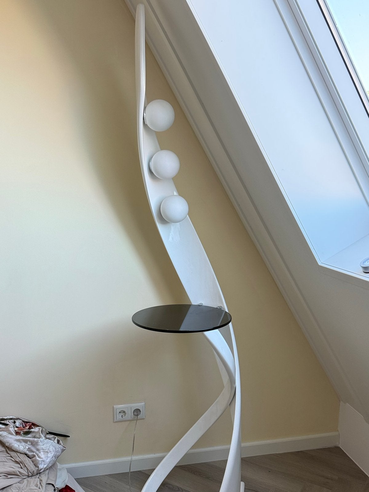 Moderne vloerlamp met bijzettafel - Zwart & Wit collectie, Ophalen, Zo goed als nieuw, Glas, 150 tot 200 cm