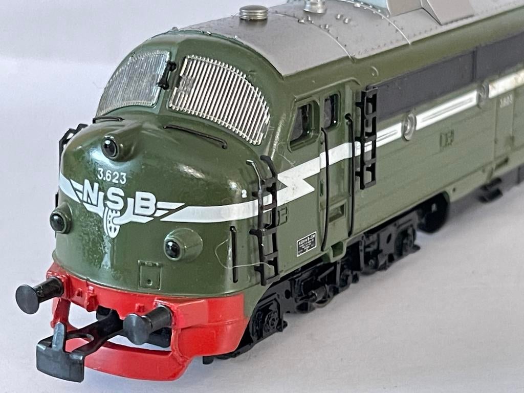 COLL. ITEM ** NIEUW ** Märklin 3137 ** NOHAB van de NSB **, Hobby en Vrije tijd, Modeltreinen | H0, Wisselstroom, Locomotief, Nieuw