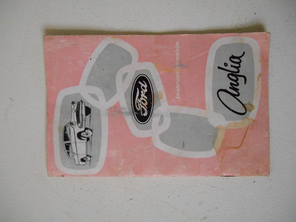 Ford Anglia autofolder, Ophalen of Verzenden, Gelezen, Ford