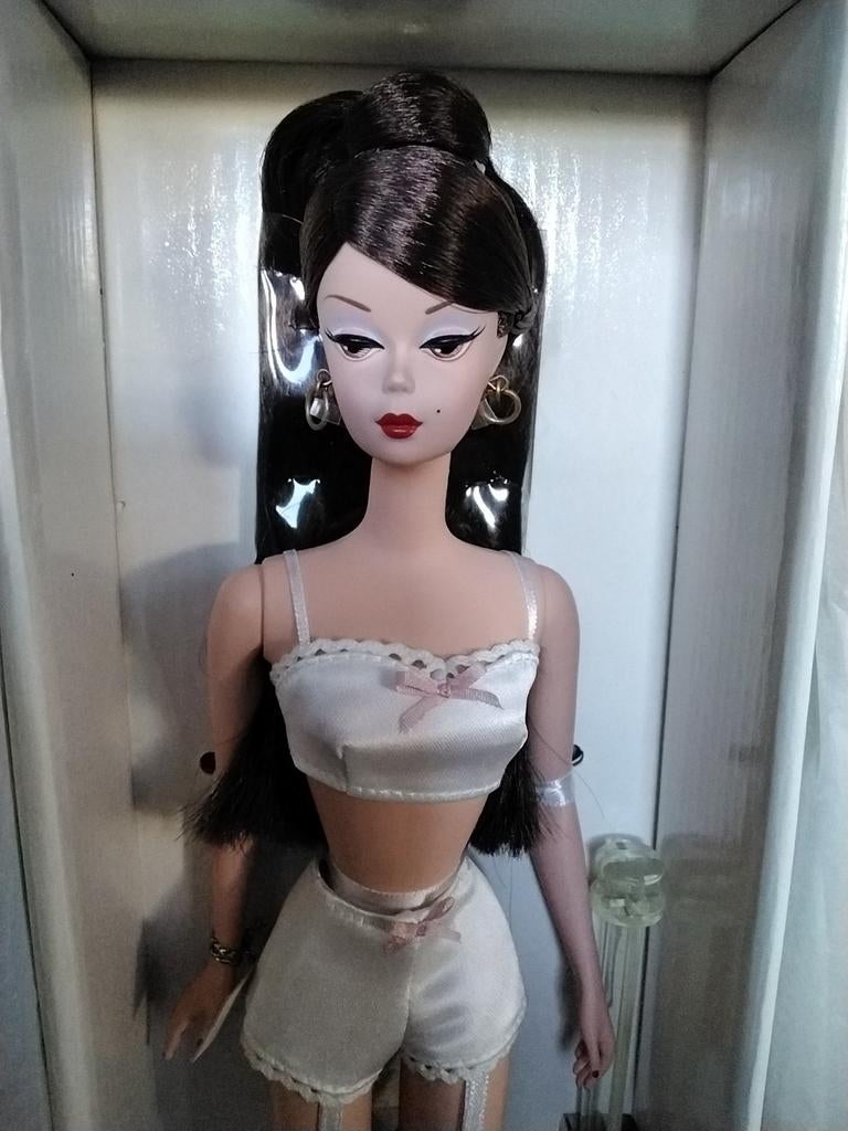 Barbie Fashion Model Collection Lingerie Silkstone Pop NRFB, Verzamelen, Ophalen of Verzenden, Zo goed als nieuw, Fashion Doll