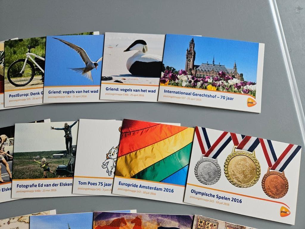 Postzegelmapjes jaar 2016 compleet zie beschrijving, Ophalen of Verzenden