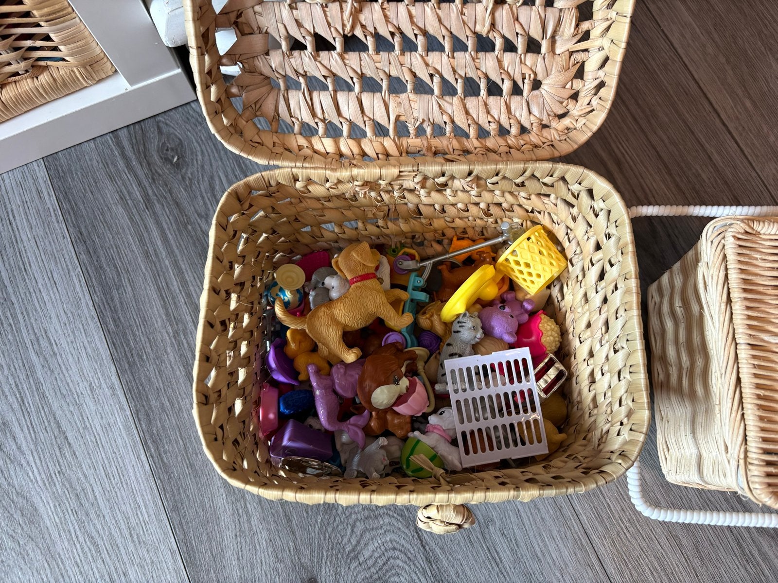 Foto 16 van Groot Barbie huis met veel extra's en accessoires