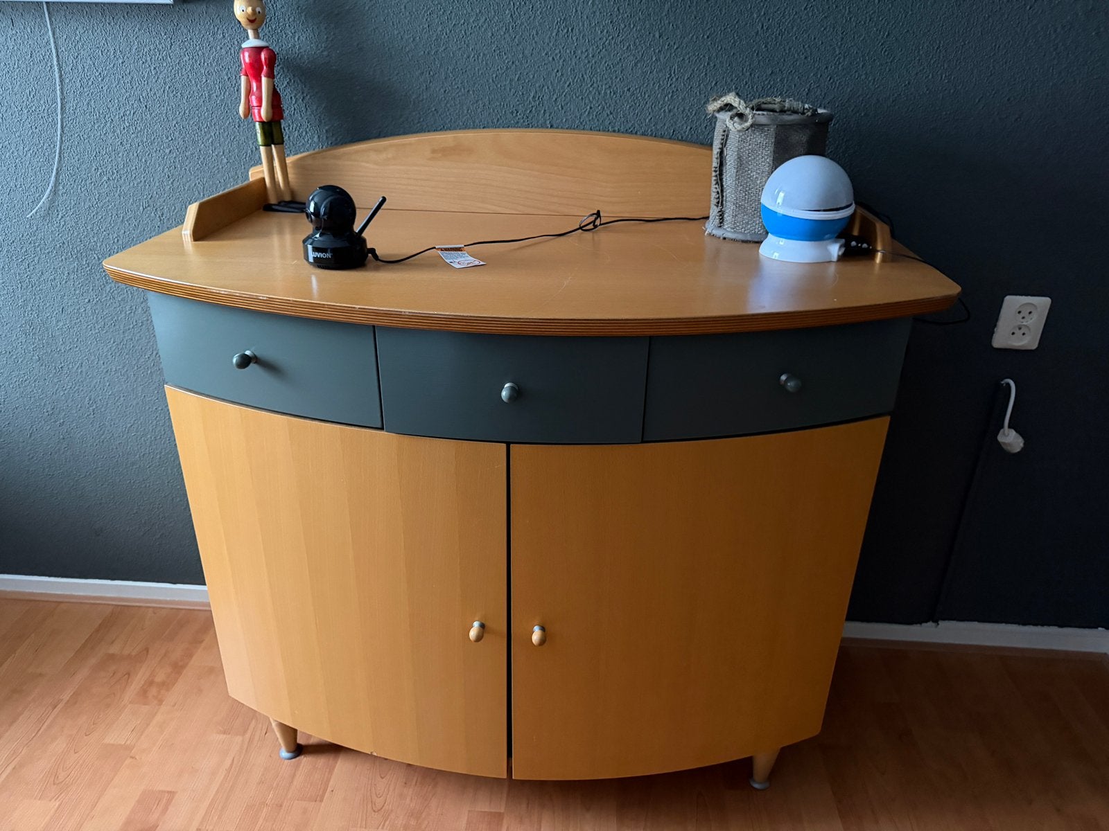 Commode en kinderbedje, Ophalen of Verzenden, Zo goed als nieuw, 25 tot 50 cm, 100 tot 150 cm
