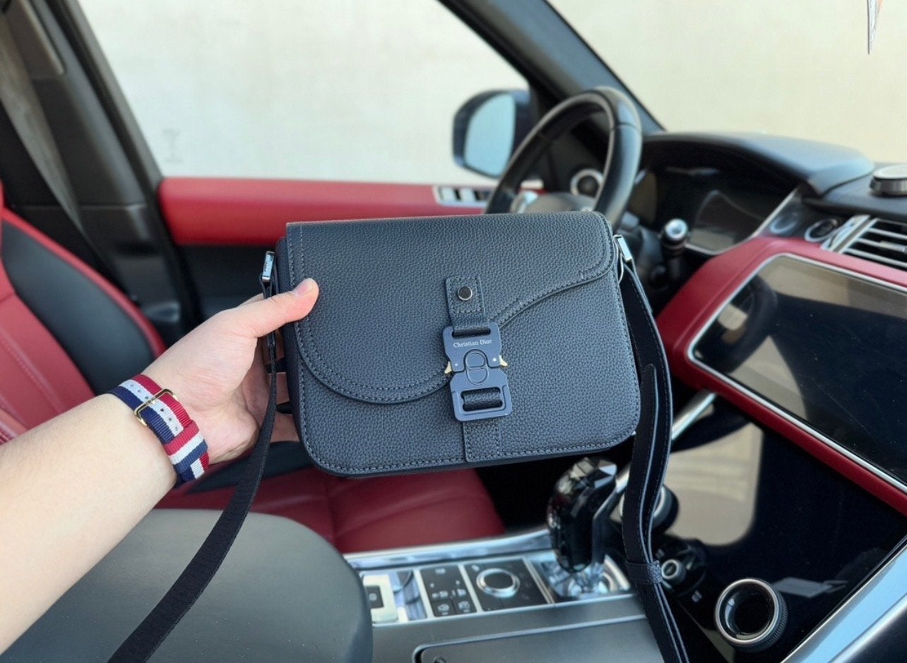 Dior Saddle Messenger Bag - Donkerblauw Leer, Sieraden, Tassen en Uiterlijk, Overige merken, Blauw, Nieuw, Ophalen of Verzenden