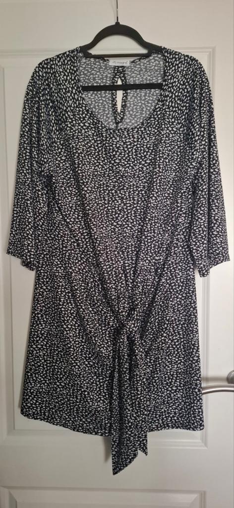 Magna lang tuniek maat 48/50, Ophalen of Verzenden, Blouse of Tuniek, Zwart, Magna