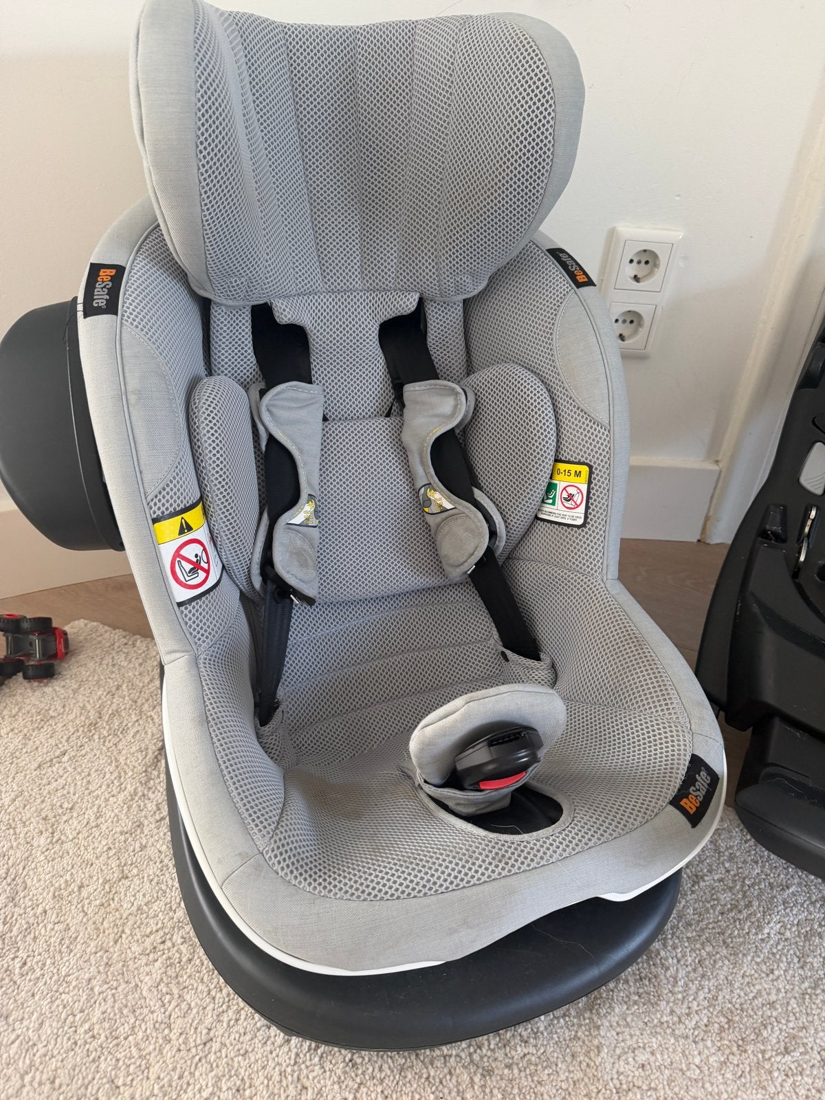 BeSafe iZi Modular A X1 i-Size autostoel met base, 0 t/m 18 kg, Verstelbare rugleuning, Zo goed als nieuw, Isofix