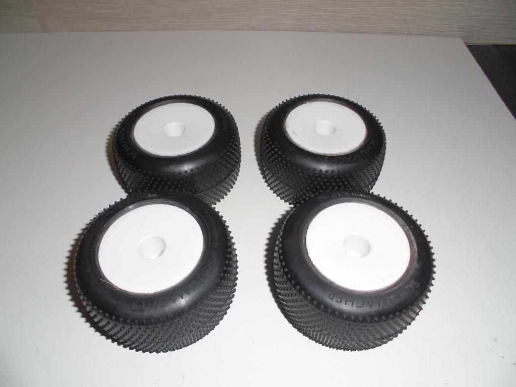 SCHUMACHER OFF ROAD TRUCK BANDEN, Elektro, Gebruikt, Auto offroad, Ophalen of Verzenden