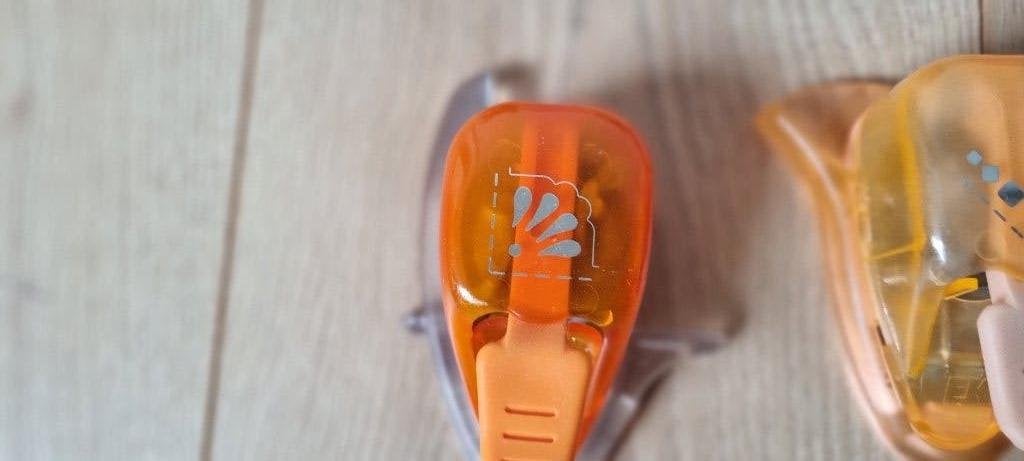 12 stuks ponsen voor kaarten maken, Ophalen of Verzenden, Gebruikt, Overige thema's, Pons of Mal