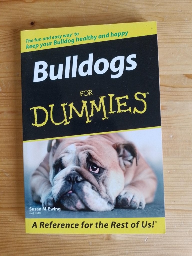 Bulldogs for dummies  Susan M. Ewing, Honden, Ophalen of Verzenden, Zo goed als nieuw, Susan M. Ewing
