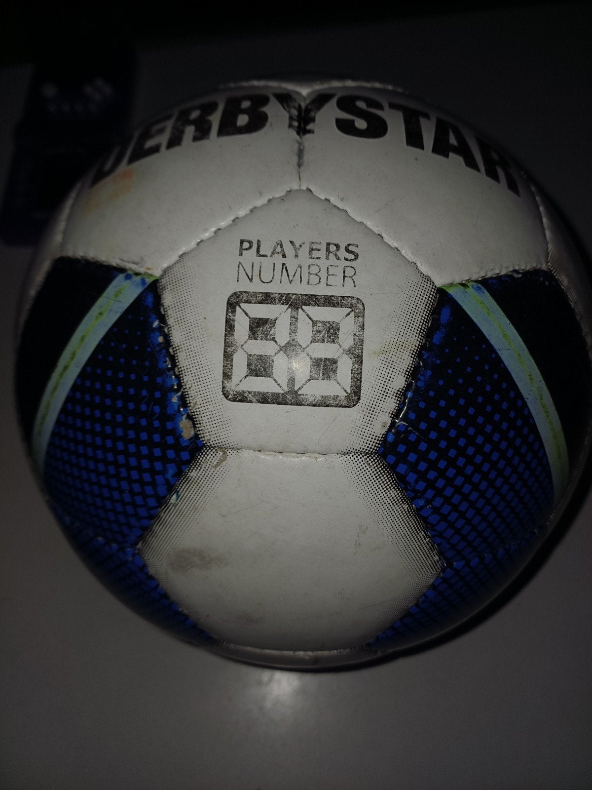 Wie wil kopen mooie bal, Ophalen, Zo goed als nieuw, Bal