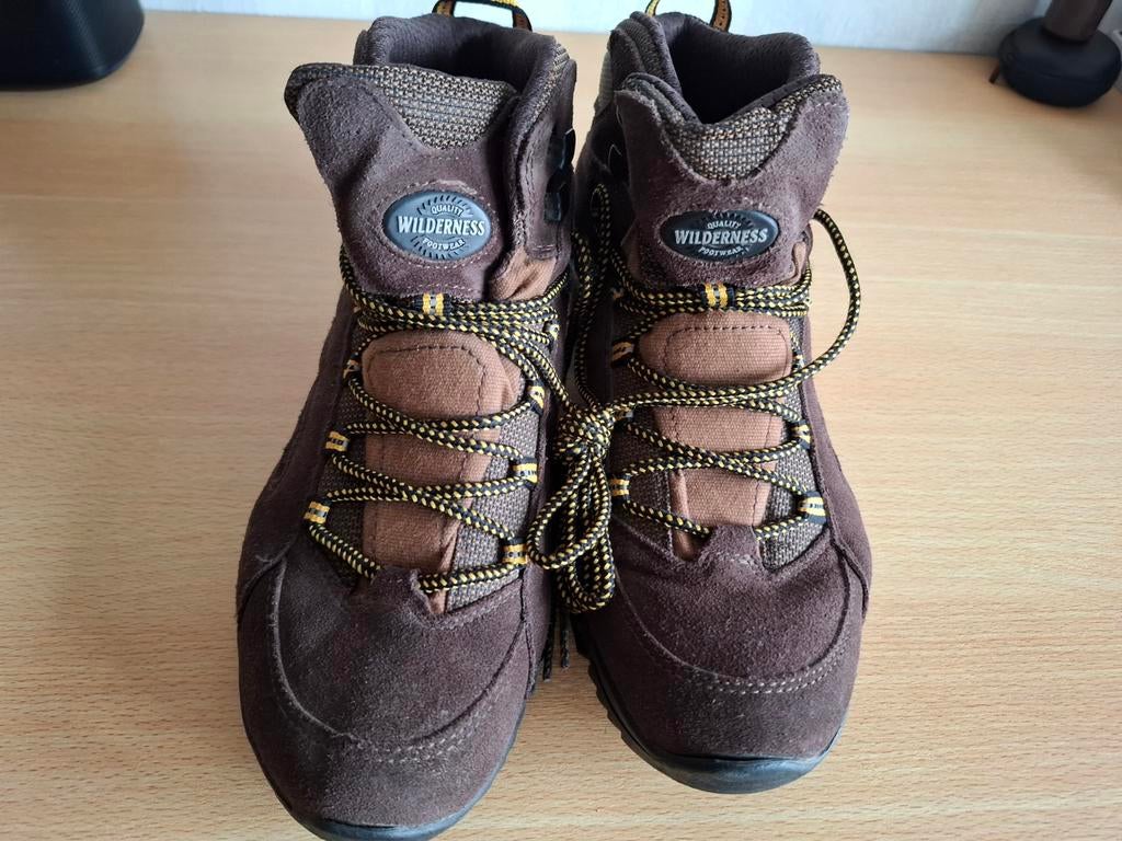 Dames bergschoenen Quality Footwear mt 40
Waterdicht
Een paa, Ophalen of Verzenden, Gebruikt, Schoenen