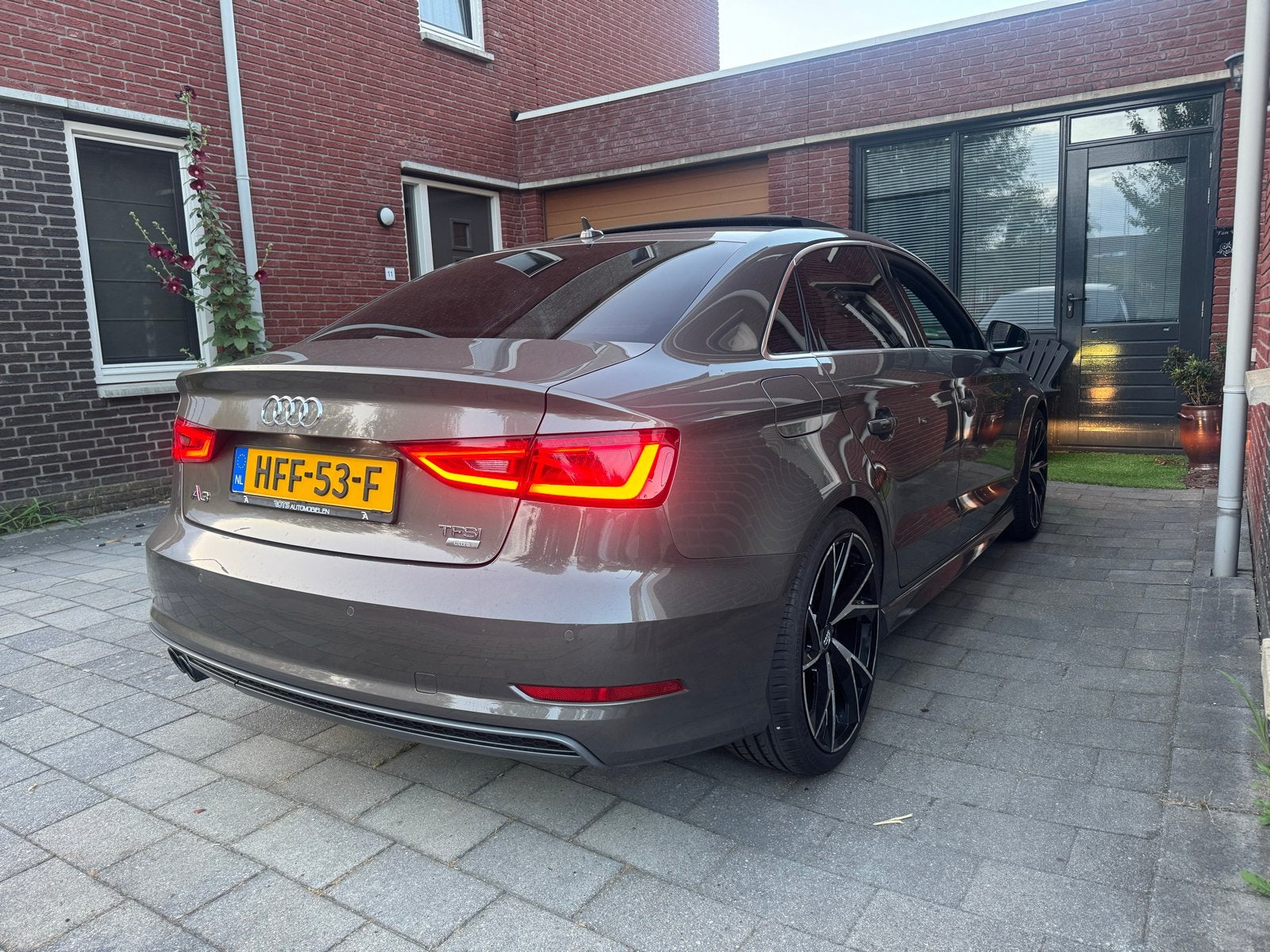 Audi A3 2x S-line 1.5 Tfsi 110KW COD Sedan 2016 Grijs, 4 cilinders, 1395 cc, Particulier, Sedan