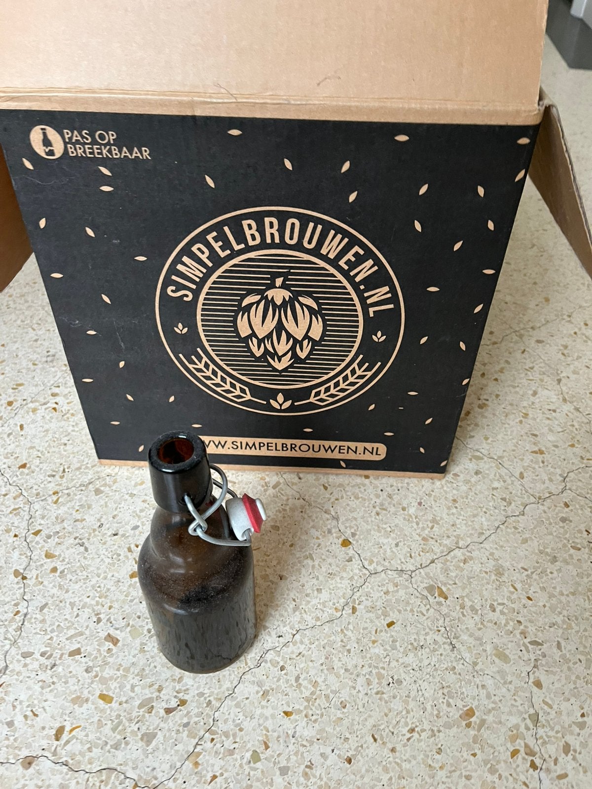 Zelf bier brouwen, 12 beugelflessen 5l emmer en waterslot, Ophalen of Verzenden, Zo goed als nieuw