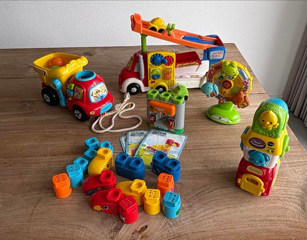 Vtech Toet Toet Auto's en divers speelgoed, Ophalen of Verzenden, Gebruikt, Jongen of Meisje