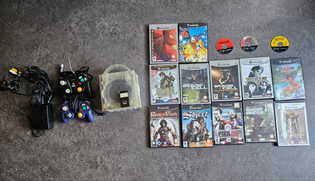 Nintendo GameCube - 2 Controllers - Memorycard - 15 Games, Spelcomputers en Games, Spelcomputers | Nintendo GameCube, Zo goed als nieuw
