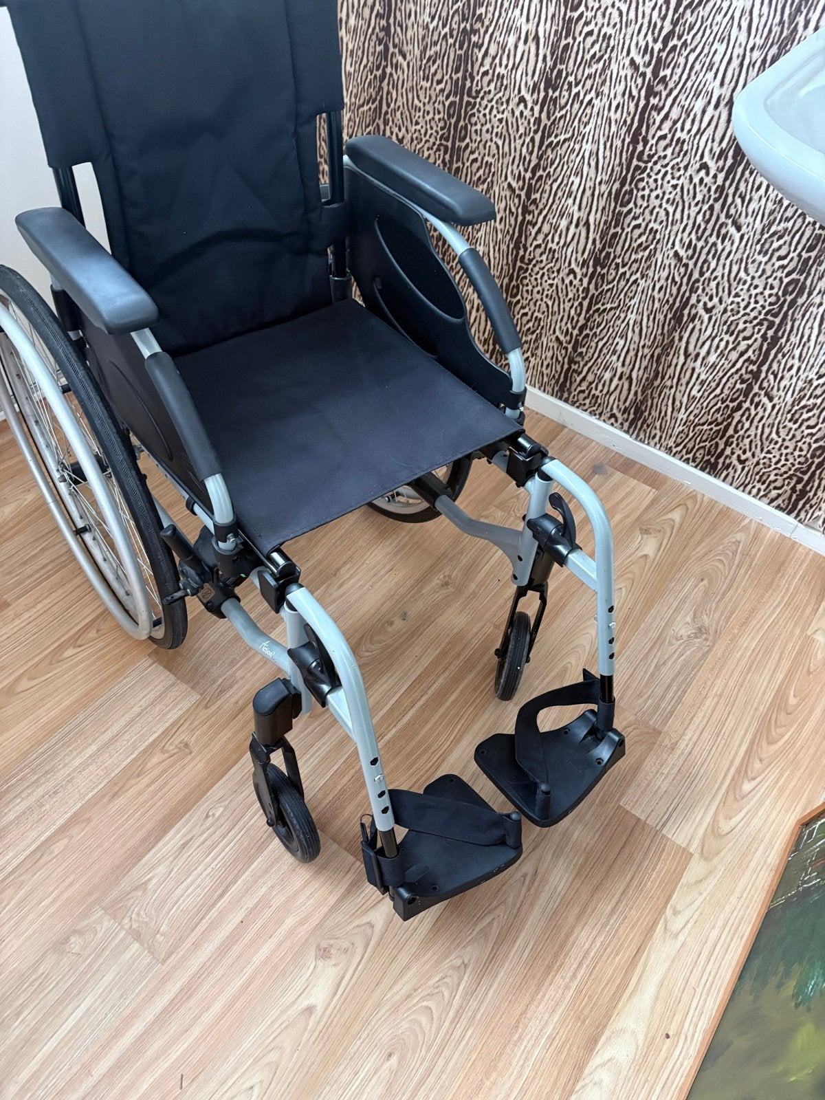Invacare Action rolstoel – in nette staat, Diversen, Rolstoelen, Ophalen, Zo goed als nieuw, Duwrolstoel