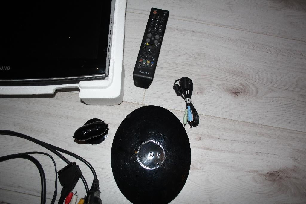 Kleine Kleuren TV, 50 Hz, LCD, Ophalen of Verzenden, Zo goed als nieuw