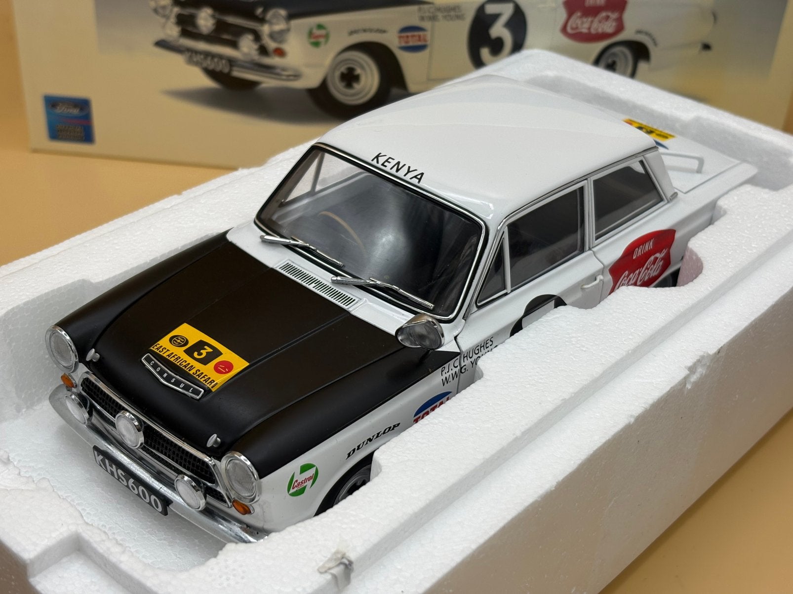 Ford Cortina GT Mk I Rally 1964 1:18 AutoArt, Ophalen of Verzenden, Zo goed als nieuw, Auto, Autoart
