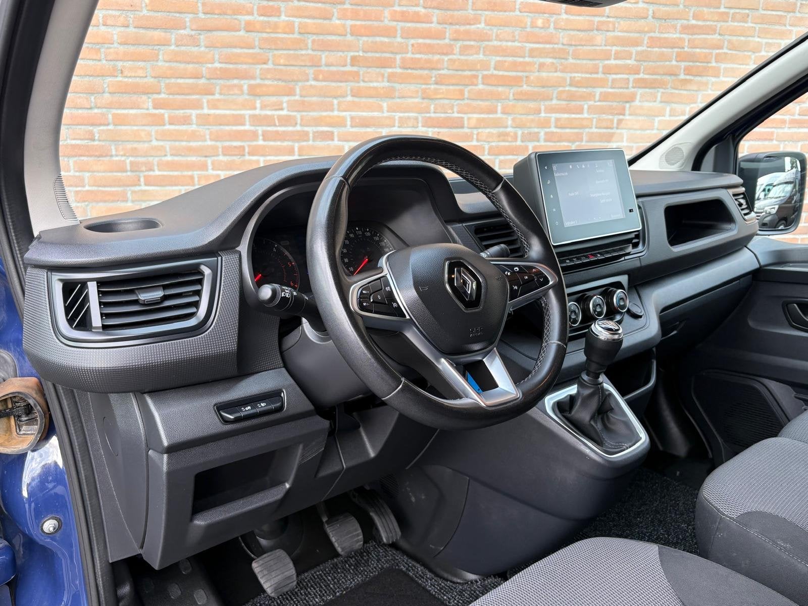 Renault Trafic 2.0DCI 130PK Lang / 2x Schuifdeur / Cruisecon, Voorwielaandrijving, Stof, Gebruikt, 4 cilinders