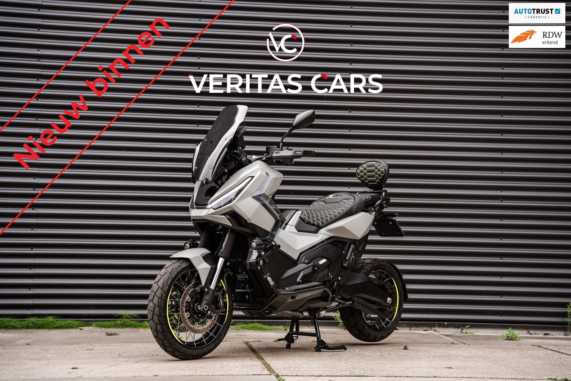 Honda X-ADV 750 2025|Facelift|ABS|Termignoni|Custom|Cruise|L, Motoren, Motoren | Honda, Scooter, 745 cc, Bedrijf, Handvatverwarming