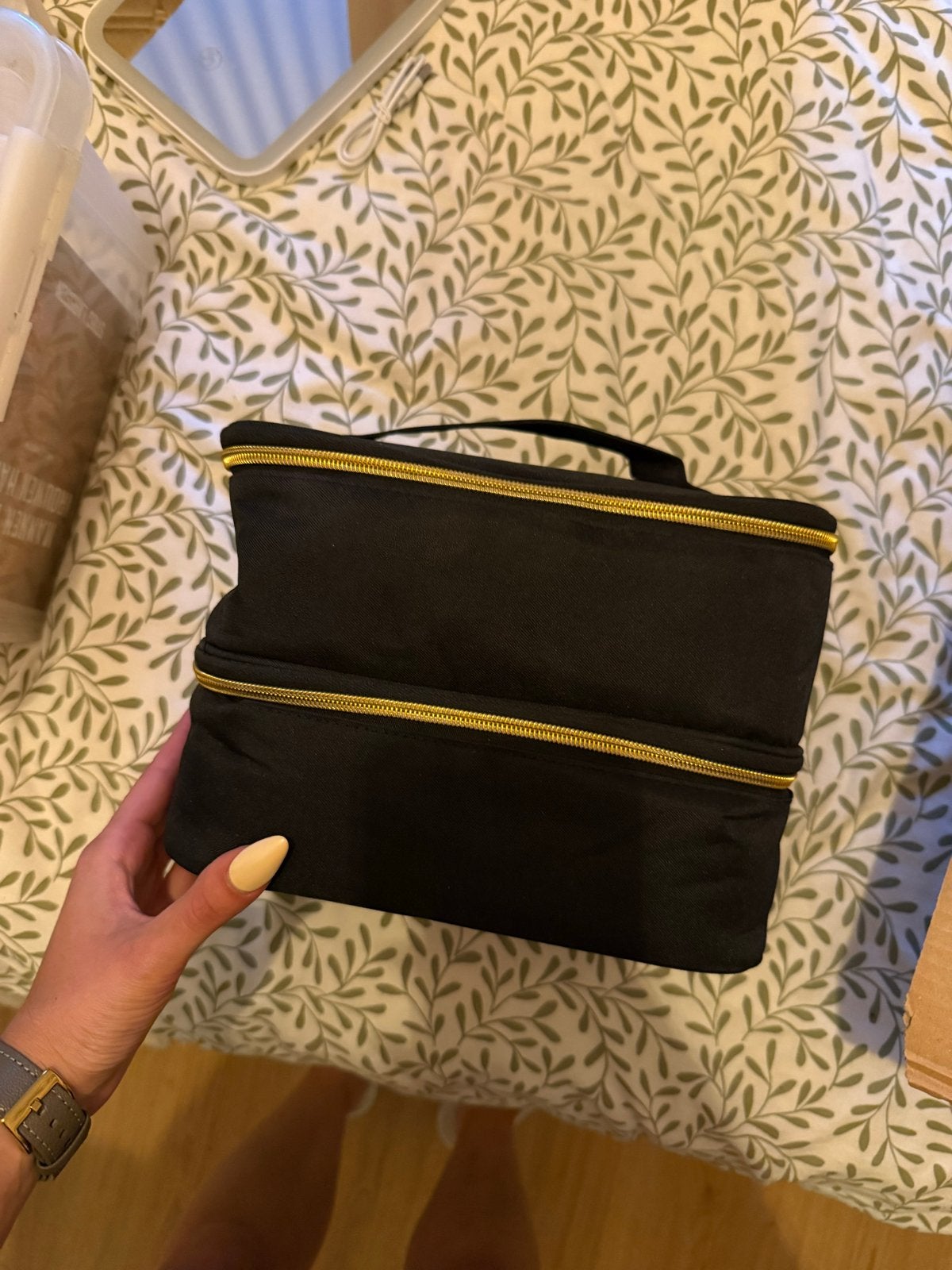Zwarte nagellak tas met dubbele rits en vakverdeling, Ophalen of Verzenden, Zo goed als nieuw, Zwart, Softcase