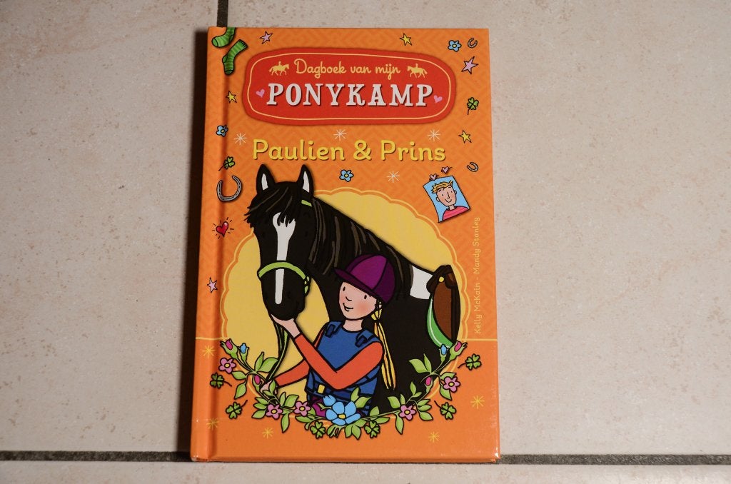 Dagboek van mijn Ponykamp Paulien & Prins / Kelly McCain, Ophalen of Verzenden, Zo goed als nieuw, Fictie algemeen