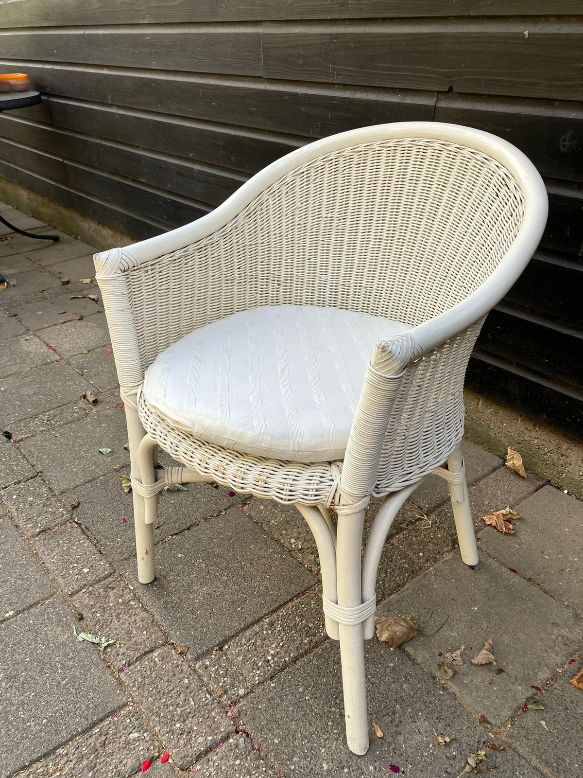 Riet rieten rotan stoel wit landelijke stijl, Huis en Inrichting, Stoelen, Ophalen, Zo goed als nieuw, Wit, Eén