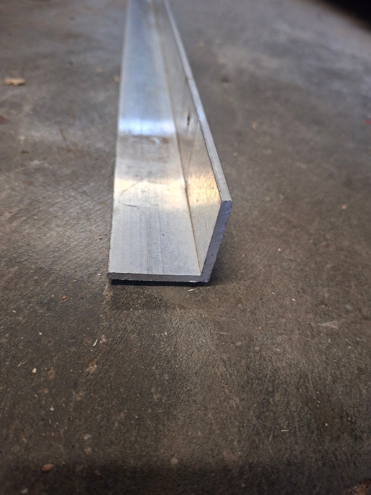Aluminium Hoekprofiel 4mm dik, 4x4x230 cm, Ophalen, Zo goed als nieuw, Aluminium