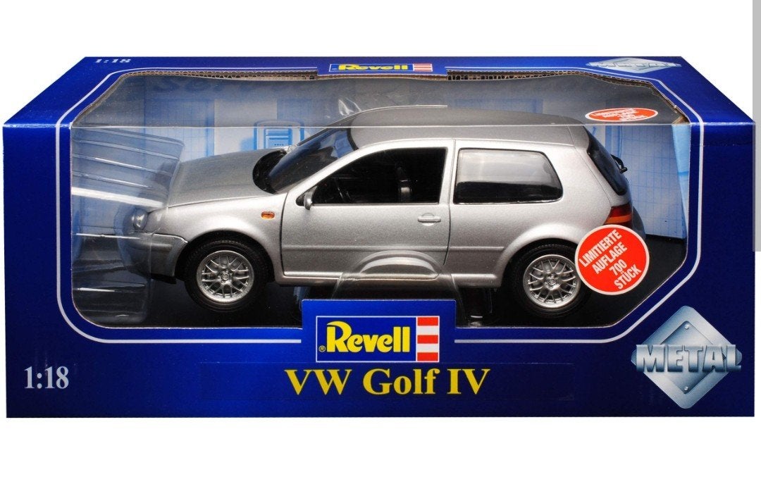 Vw Golf 4 GTi !VERBETERDE VERSIE! zilver 1:18 Revell., Ophalen of Verzenden, Zo goed als nieuw, Auto, Revell