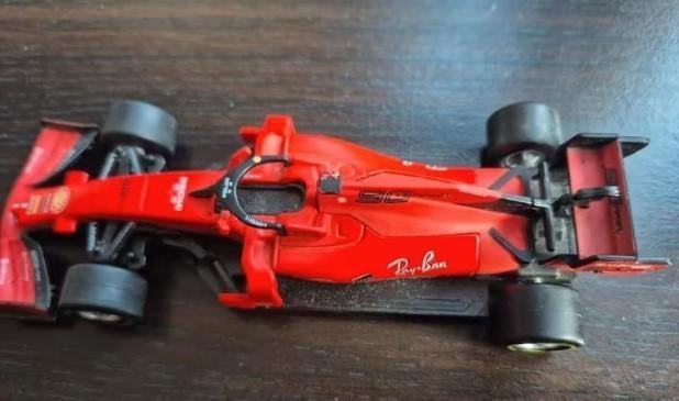 Carra Hybride Ferrari SF90, Ophalen, Zo goed als nieuw