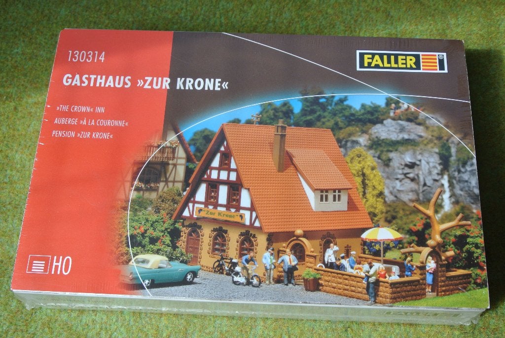 Faller 130314 Pension “Zur Krone”, Overige merken, Gelijkstroom of Wisselstroom, Brug, Tunnel of Gebouw, Nieuw