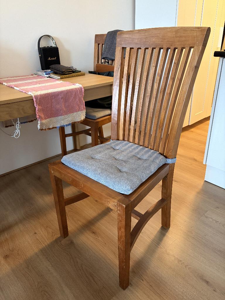 Wooden Dining Chair, Gebruikt, Twee, Bruin, Ophalen of Verzenden