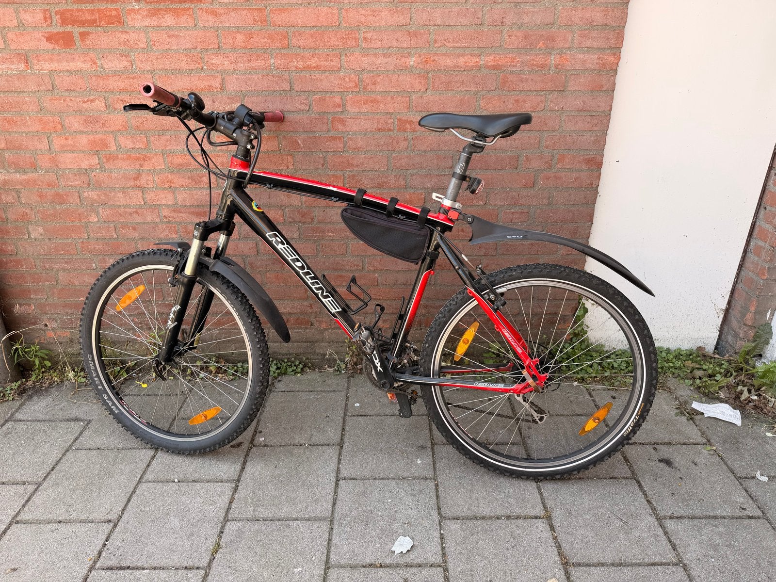 Te koop: Mountainbike rood/zwart volwassenmodel, Gebruikt, Hardtail, Ophalen, Overige merken