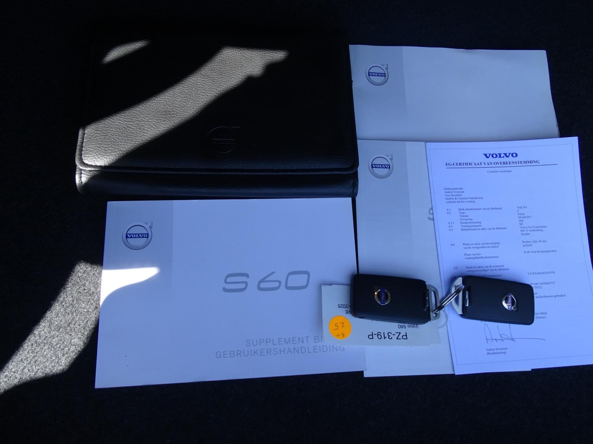 Volvo S60 2.0 D4 Polar+ Dynamic - STUUR / STOEL VERWARMING -, Dealer onderhouden, 1969 cc, S60, 23 km/l