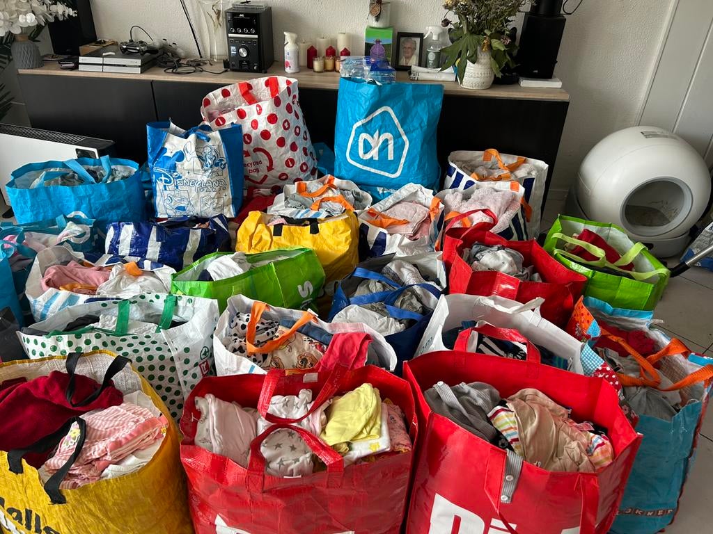 62tassen met babykleding tot maat 104 vaste prijs €450, Kinderen en Baby's, Ophalen, Zo goed als nieuw, Maat 86