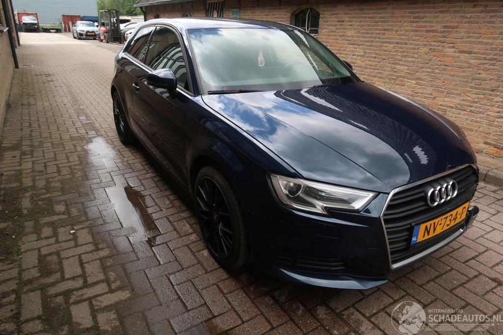 Audi A3 Audi A3 1.4 TFSI CoD Pro Line (bj 2017), Blauw, 1395 cc, Handgeschakeld, Audi