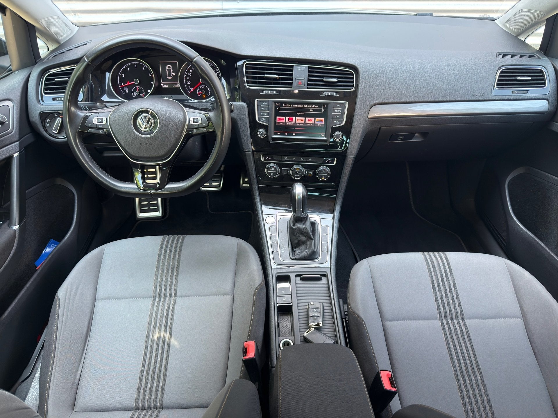 Volkswagen Golf 1.4 TSI Connected Series Allstar l Automaat, Gebruikt, 4 cilinders, Automatische klimaatregeling, 630 kg