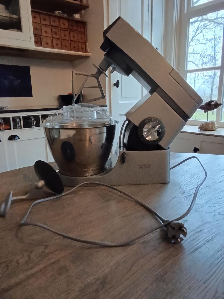 Kenwood keukenmachine: mixer, 4 liter of meer, Ophalen of Verzenden, Gebruikt, 3 snelheden of meer