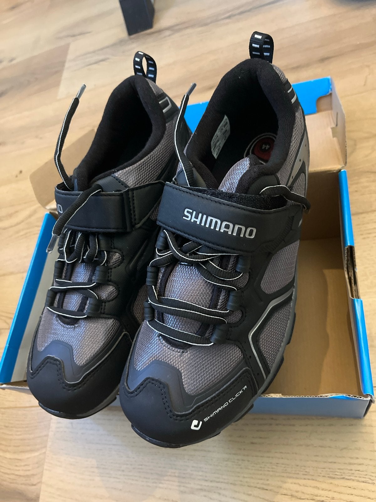 Nieuwe Shimano Click'R mountainbike schoenen maat 44, Fietsen en Brommers, Fietsaccessoires | Fietskleding, Ophalen, Heren, Schoenen