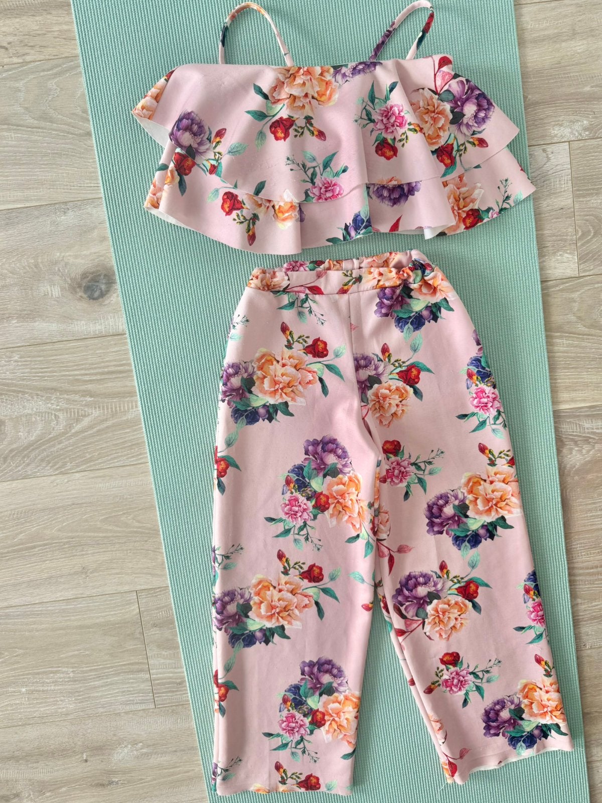Roze bloemen set River Island maat 134/140 €4, Kinderen en Baby's, Kinderkleding | Maat 134, Ophalen of Verzenden, Gebruikt, Meisje