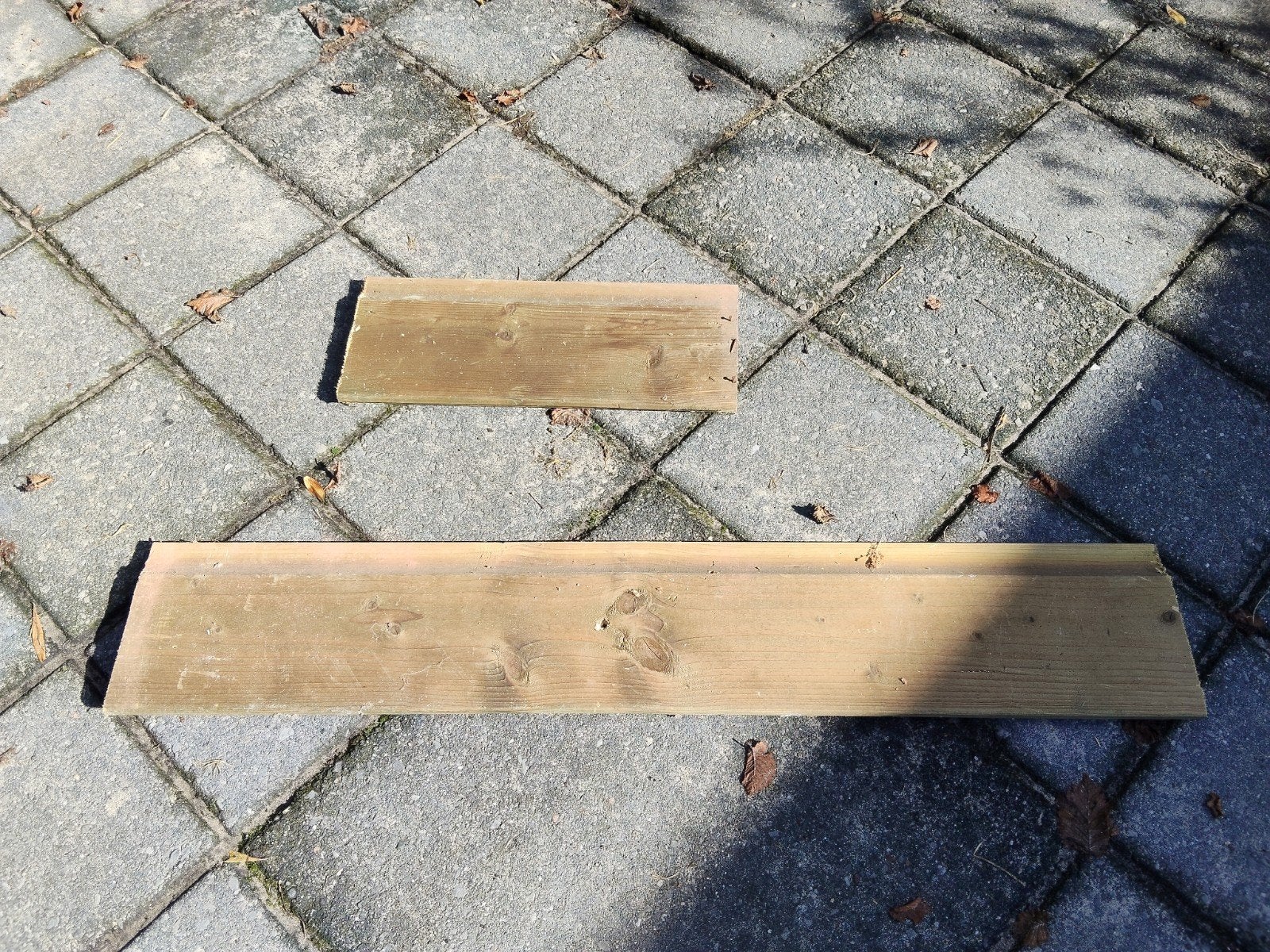Rabatdelen en balken van gedemonteerde schuur, Ophalen, Gebruikt, Balk, 50 mm of meer