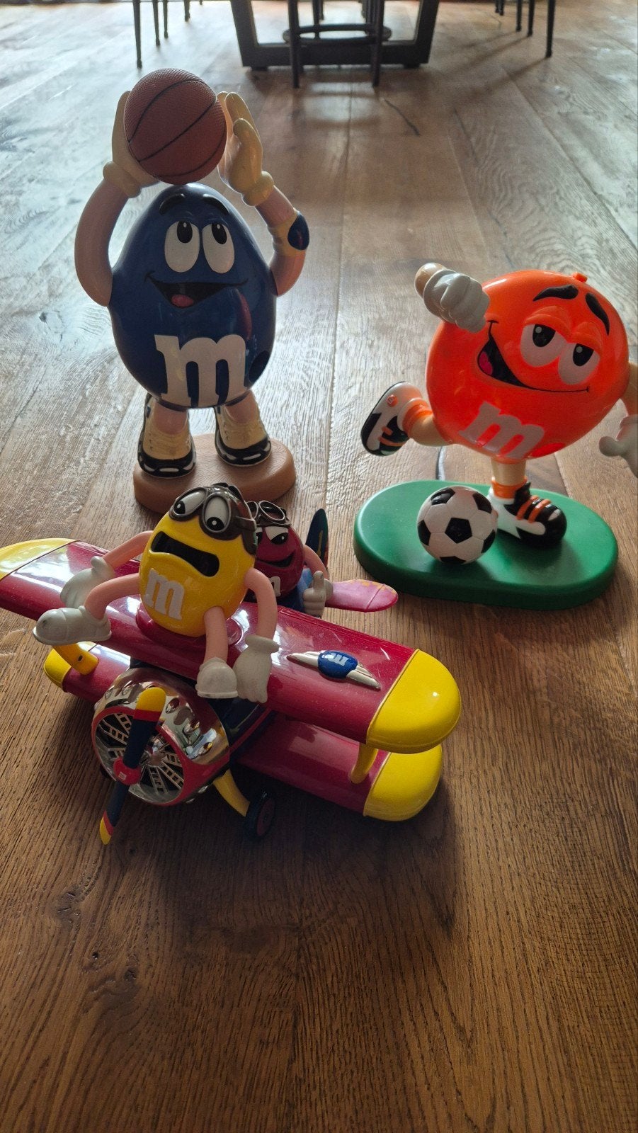 M&M's Figuren Collectie: Basketbal, Voetbal & Vliegtuig, Ophalen, Gebruikt