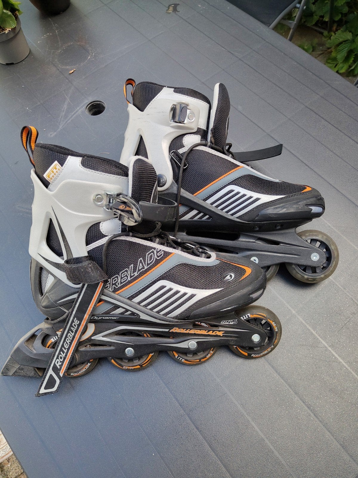 Skates met tas - Gebruikt, werkt goed, rollen soepel, Ophalen, Gebruikt