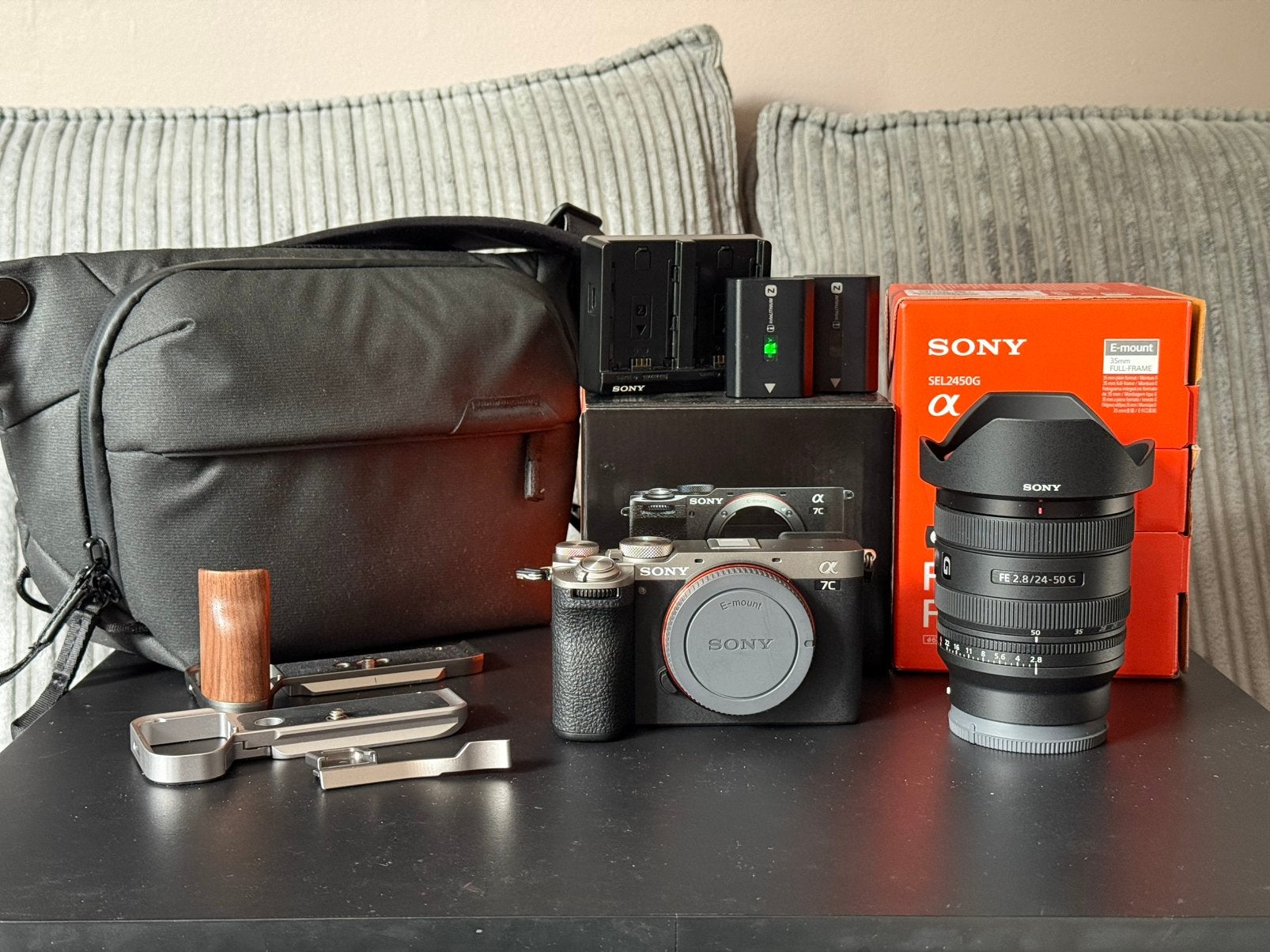 Sony A7C II + FE 24-50mm f/2.8 G met tas en xtra accessoires, Zo goed als nieuw, Sony, Lensdop, Bluetooth