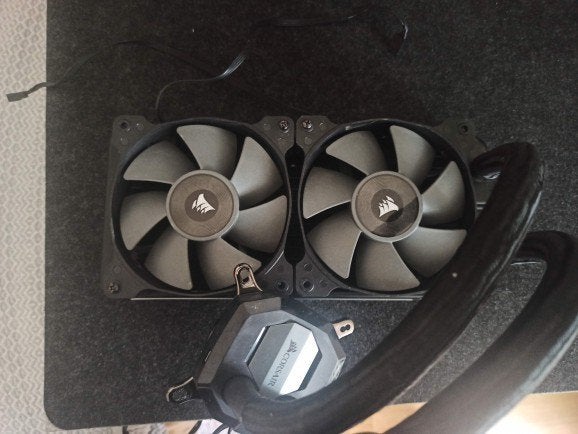 Corsair Hydro Series H100i v2 240mm AIO Liquid CPU Cooler, Ophalen of Verzenden, Zo goed als nieuw, Waterkoeling