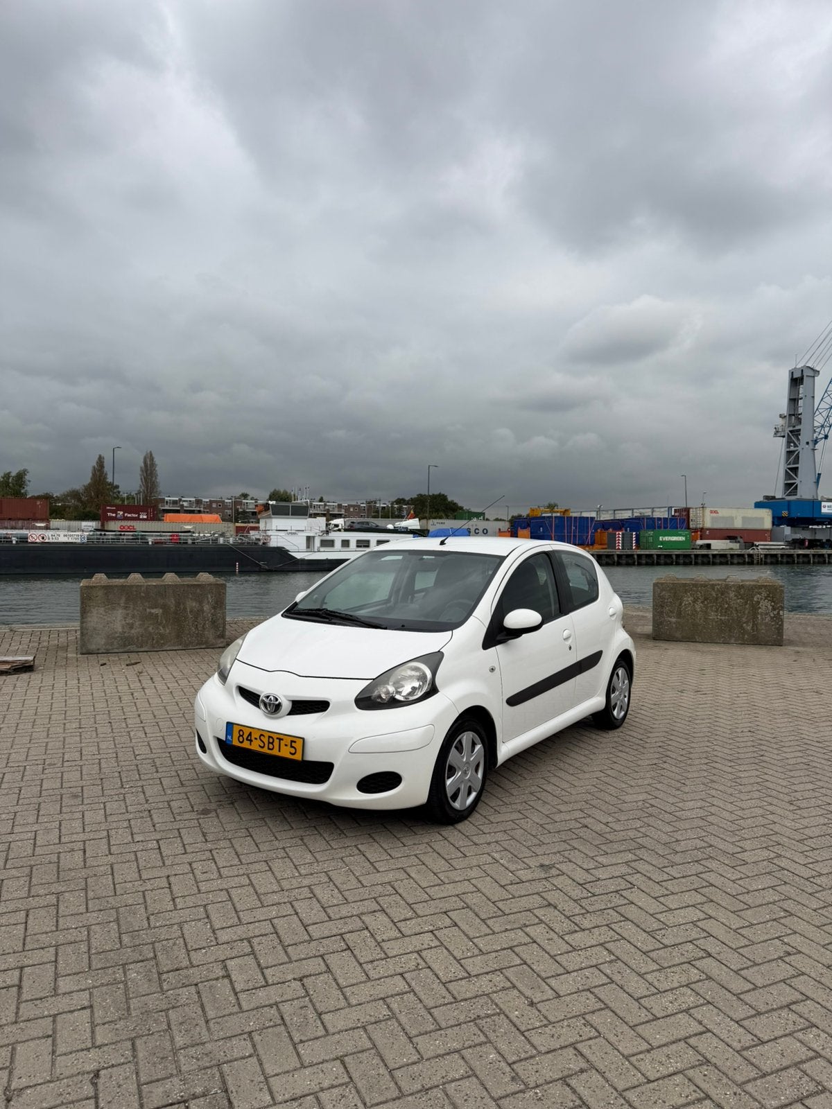 Toyota Aygo 1.0 12V Vvt-i 5DRS 2011 NEW APK/2Sleutels/, Auto's, Voorwielaandrijving, 4 stoelen, Origineel Nederlands, Bedrijf