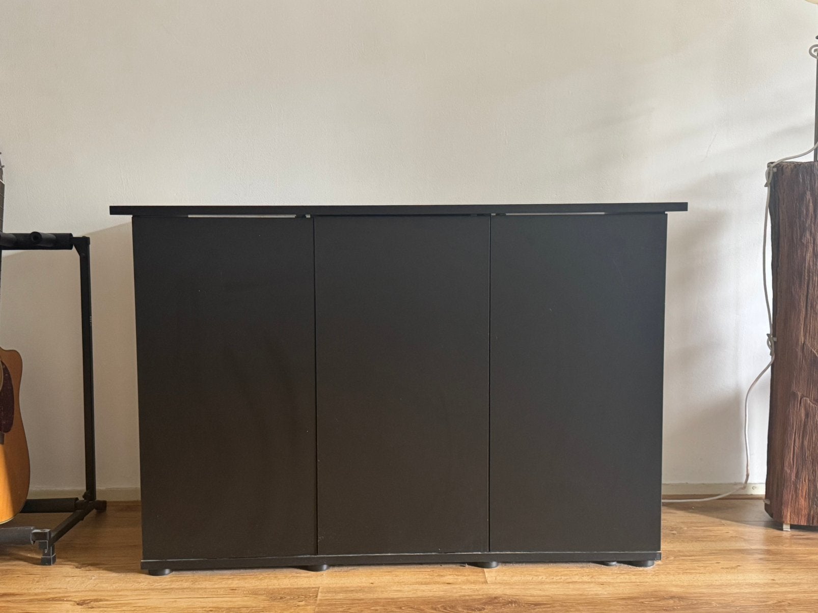 Zwarte kast, Ophalen, Zo goed als nieuw, 25 tot 50 cm