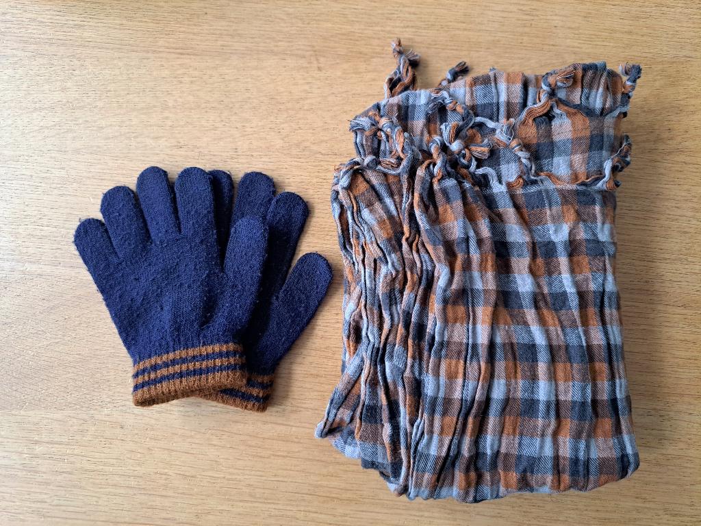 Handschoenen en sjaal Hema - maat 98 116, Gebruikt, Setje, 110 t/m 116, Ophalen of Verzenden