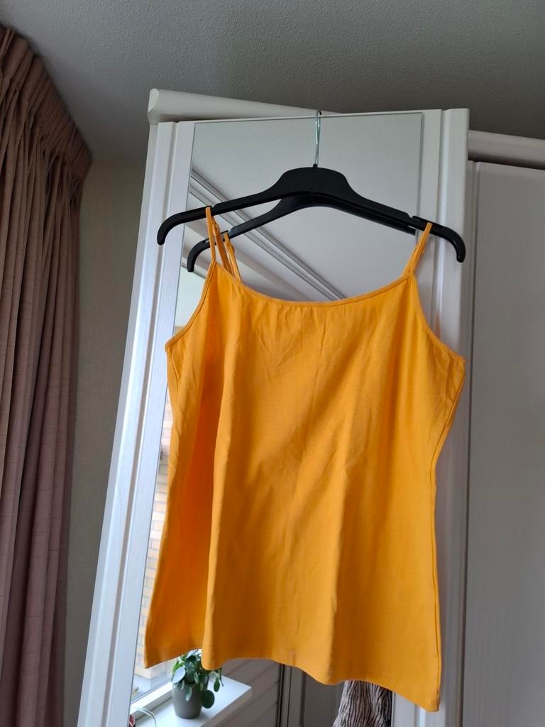 Top geel maat 42 2 euro, Primark, Geel, Maat 42/44 (L), Ophalen of Verzenden