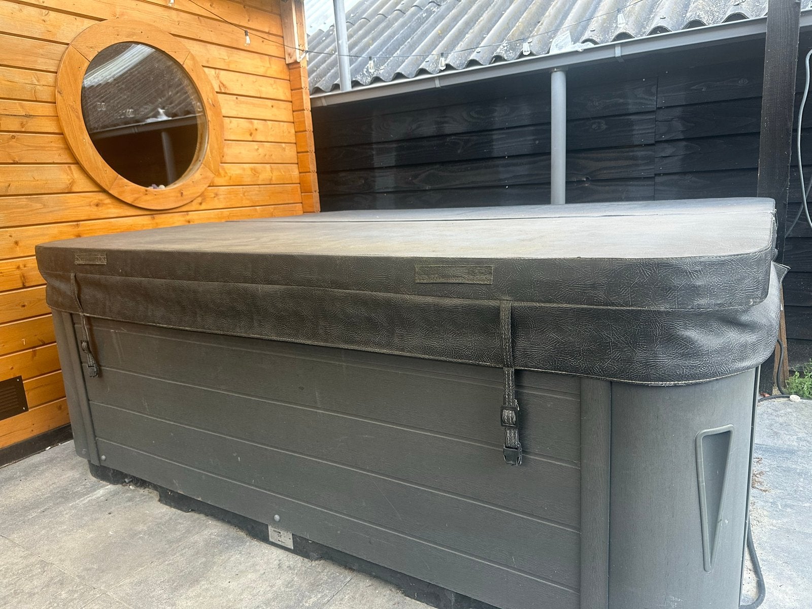 Riante (6pers.) Passion Spa Repose - Jacuzzi, Ophalen, Zo goed als nieuw, Filter, Vast